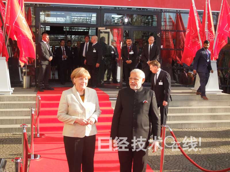 德國總理梅克爾（左）和印度納倫德拉•莫迪