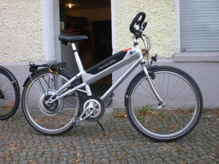 梅賽德斯-奔馳2000年生產的電動自行車