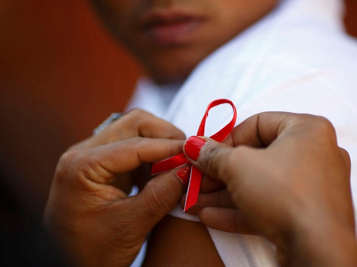 一種預防AIDS的疫苗正打算在人類身上做實驗，預防HIV的藥品也在加緊研製中