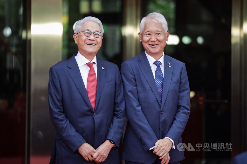 台新新光金控  吳東亮魏寶生
